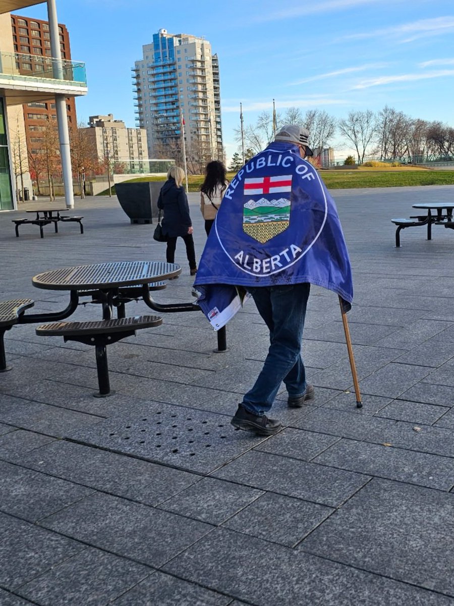 cody_willi65206's tweet photo. @JeffreyRWRath @ABDanielleSmith Yes thank you, thank you @ABProsperityPrj as well.
I will be buying my ucp membership again and attending with my flag.
#IAmAlberta
#WeAreAlberta
#BertaBaby
#LetsGo
#AlbertaIndependence https://t.co/7nlbOAEXtc