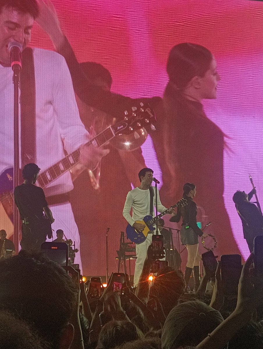 Riki72ok's tweet photo. Bien Juanse con
#ConociendoRusia en
#movistararena https://t.co/M8jqCwD24L