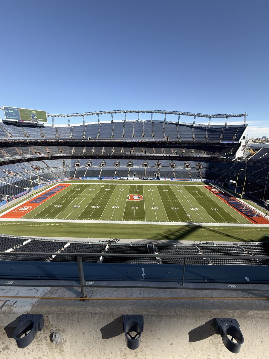 Ch3fC0llin tweet media