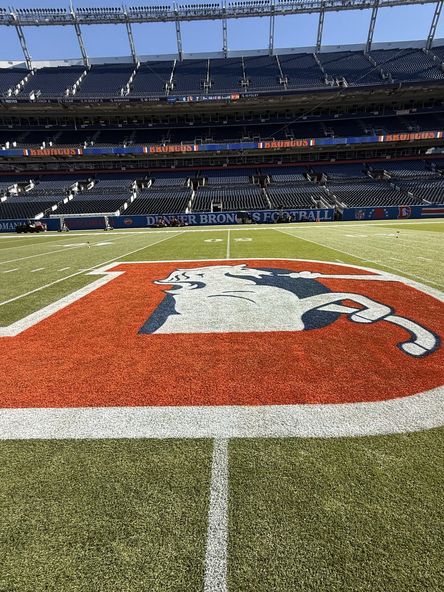 Ch3fC0llin tweet media