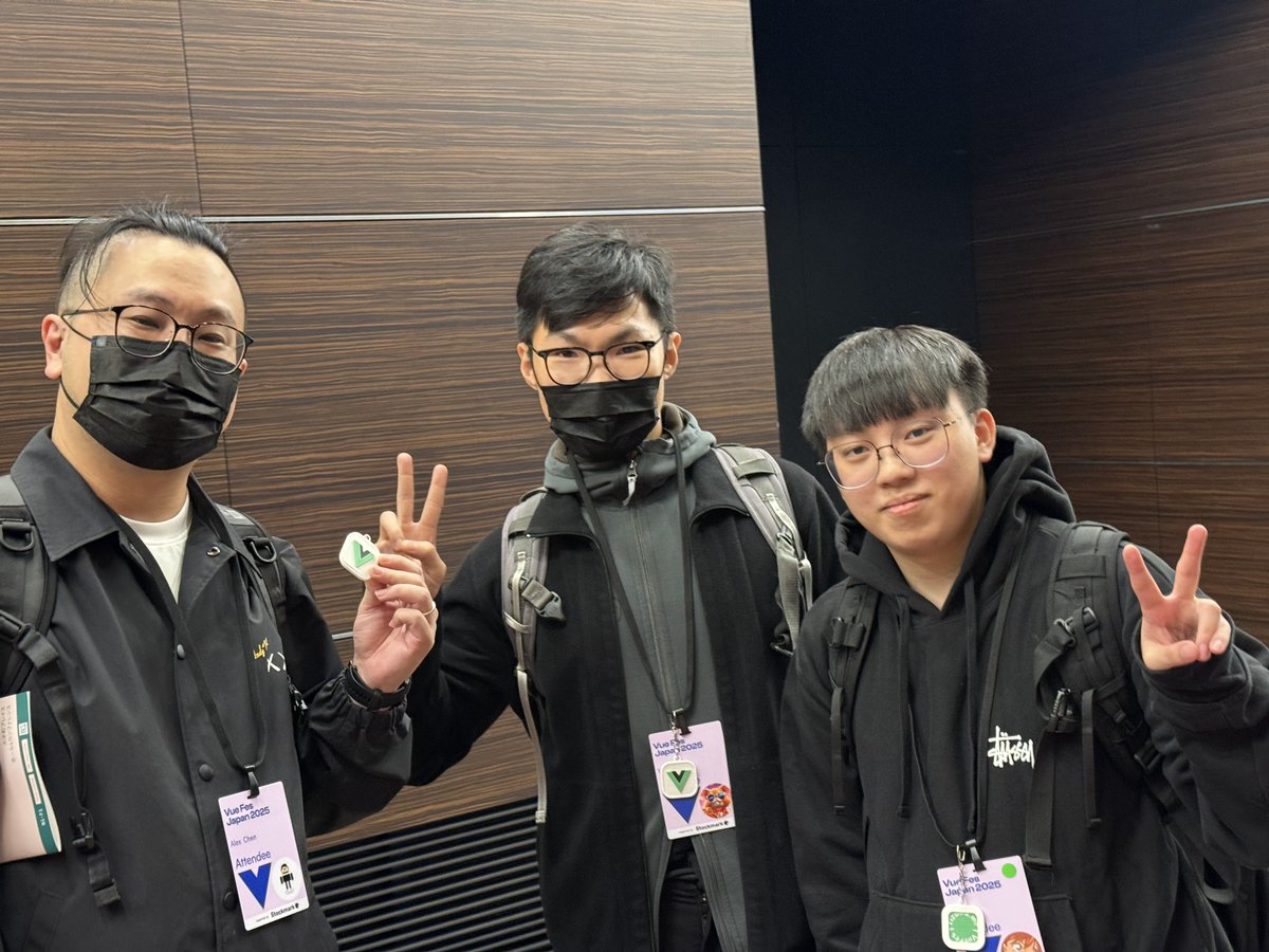 RizumuA3's tweet image. 有很多人拿到了我给 #VueFes 制作的 Vue 小饼干 😆  400 个基本上都发出去了。