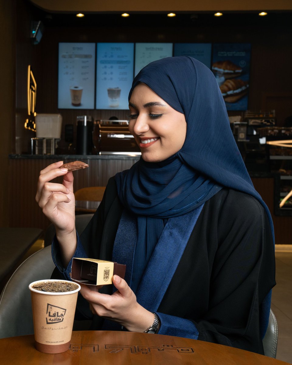 javacafeksa's tweet image. قهوة وبراونيز جافا … مزاج يرفع الراس صح ☕🍫🔥
#جافا_كافيه 
#قهوة