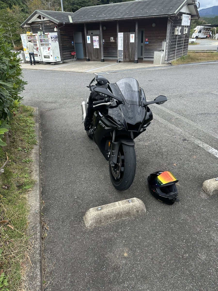 嘉瀬川ダムって土日の昼間はバイク結構おるんや