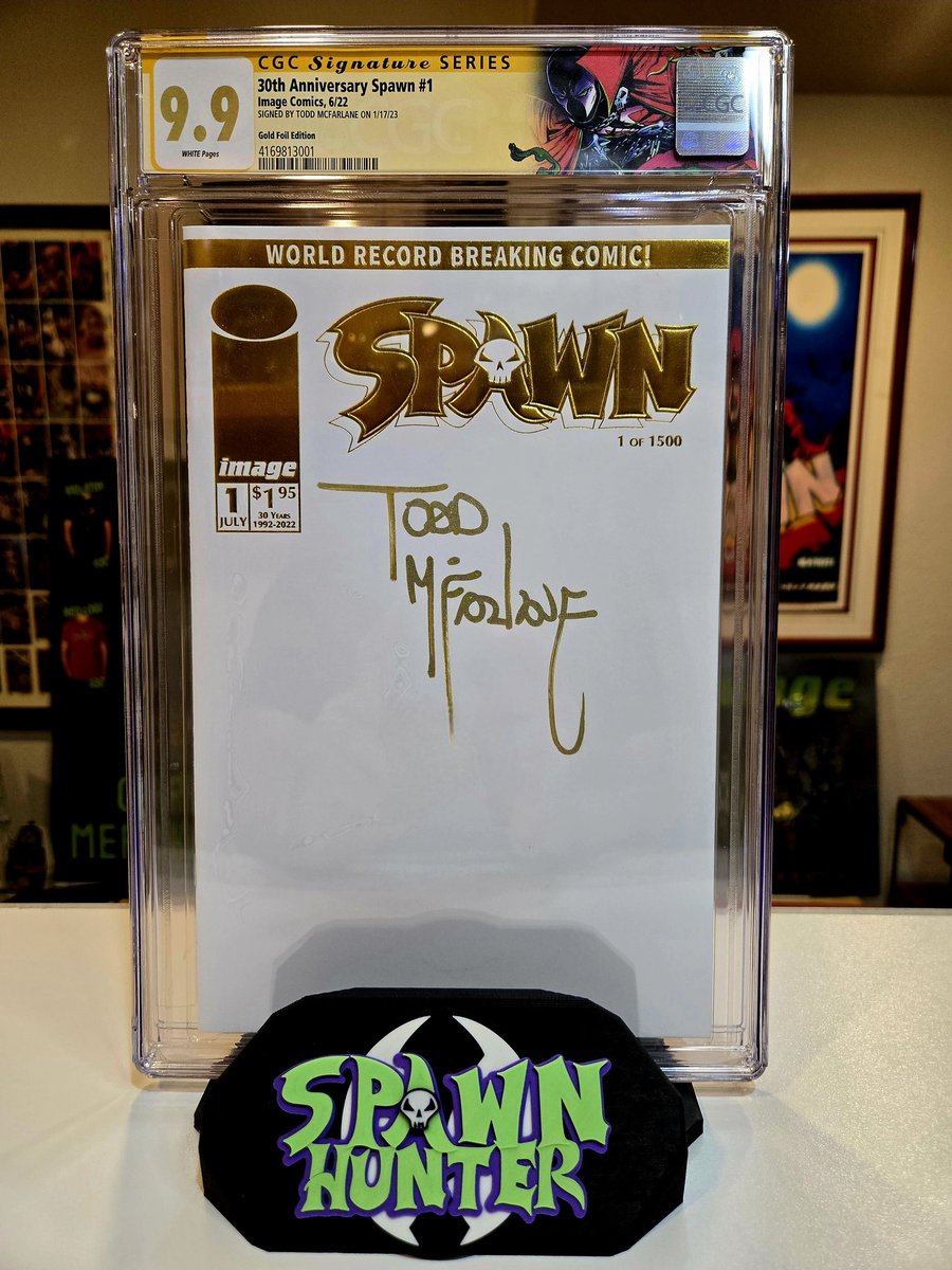 TheSpawnHunter's tweet image. Spawn 30th Anniversary Gold Foil Edition signed by the one and only @Todd_McFarlane CGC Signature Series 9.9 #Spawn #SpawnHunter #SpawnHunterCollection #Comics #SpawnUniverse #McFarlaneToys #CGC
