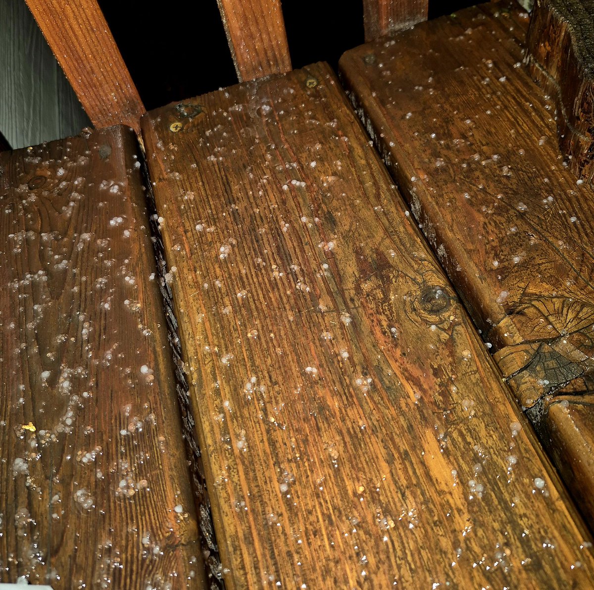 chriscabe3's tweet image. #hail #greshamOR #orwx @fox12weather @fox12oregon @CamilaOrtiTV @major_weather
