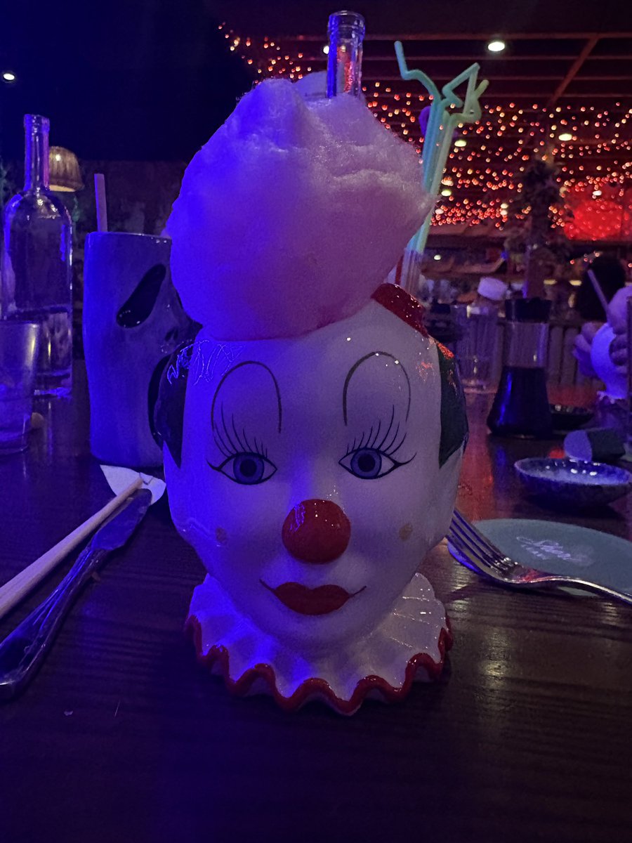 Ellen Fleming tweet media