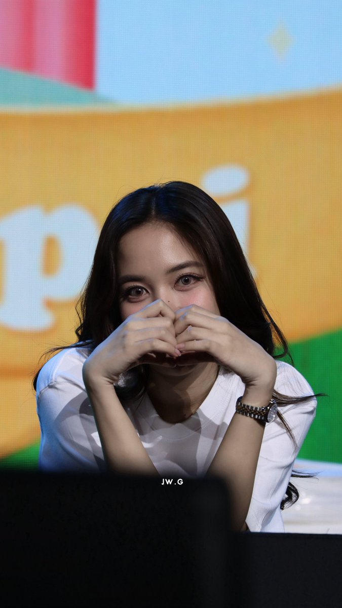 77_tinan's tweet image. Cute as hell