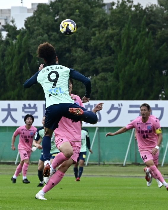 ヴァンフォーレ甲府　柏好文選手使用サイン入りスパイク ヴァンフォーレ甲府 柏好文選手使用サイン入りスパイク - メルカリ