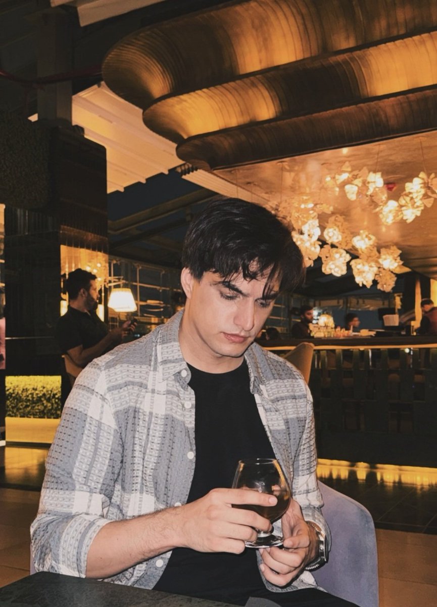 Happiest Birthday Mohsin❤️
May God Bless you with good health and happiness always. Have a successful year ahead!

HAPPY BIRTHDAY MOHSIN 

#MohsinKhan