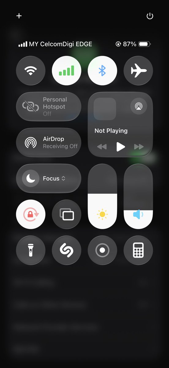 aimanabdullah95's tweet photo. @umobile alright tak alright? Tiba2 jadi celcomdigi, kamu dah kenapa? https://t.co/2aLDbZo9ch