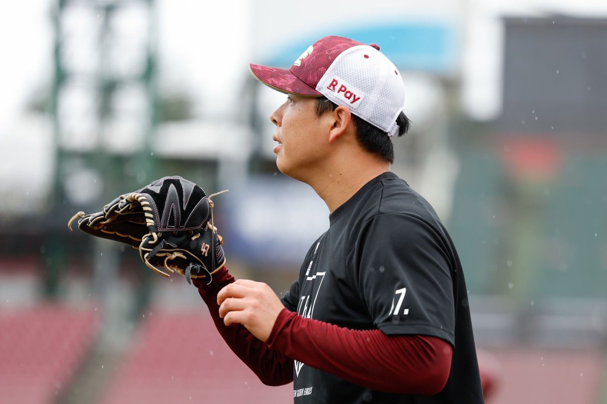 Rakuten Eagles バーガンディジャケットとパーカー&キャップセット