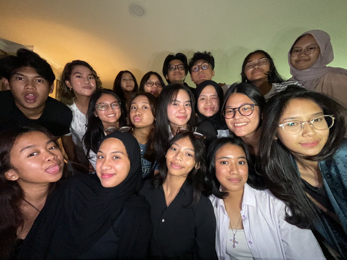 tinymoonsoul's tweet image. i love you maltup (maaf pulang duluan)