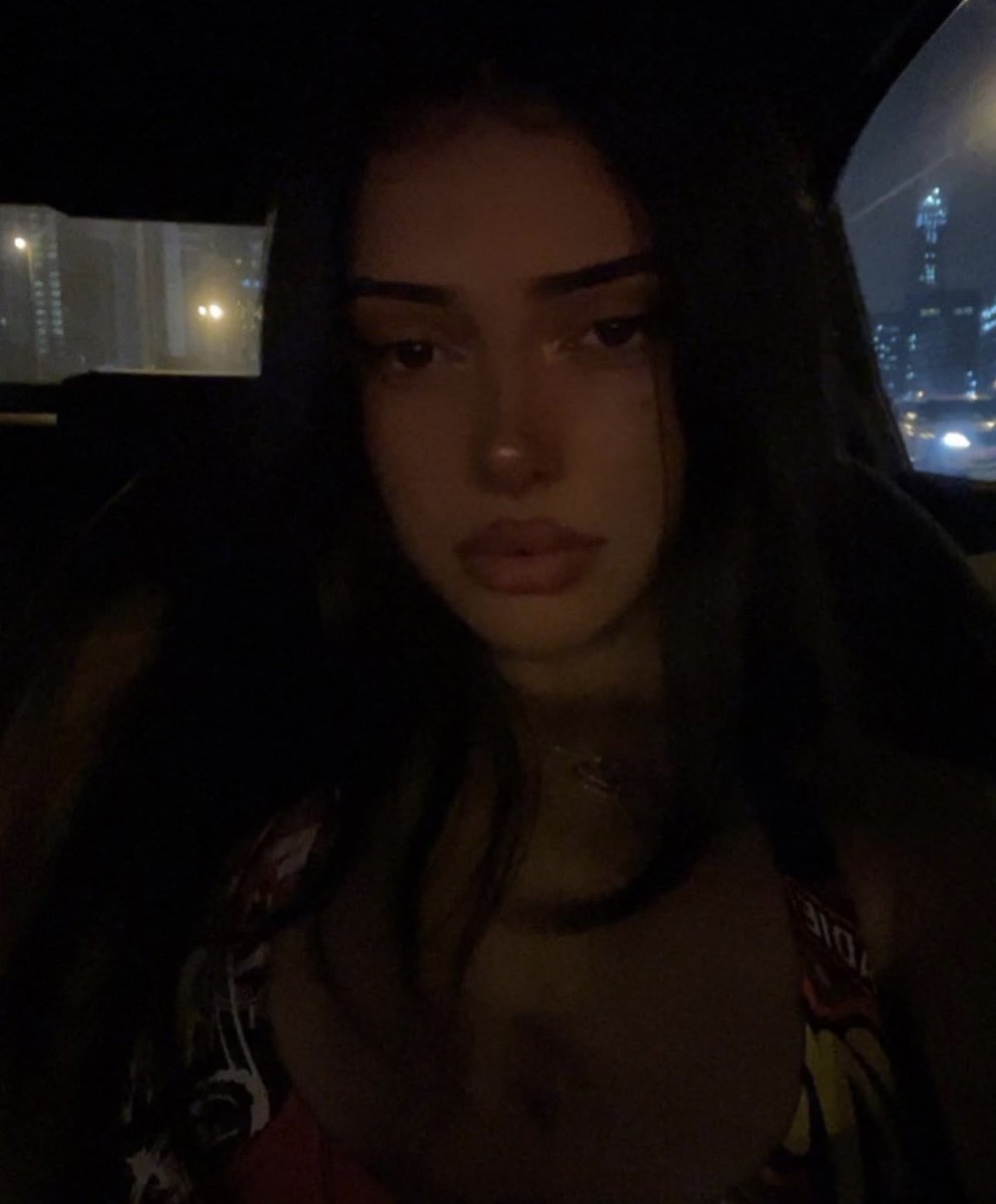 _baddiescentral's tweet photo. https://t.co/M2V8mNJGJS