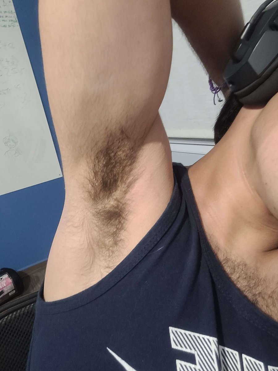 Ripe as fuck 🐽 get a sniff bros 

#armpitsgay #gooning