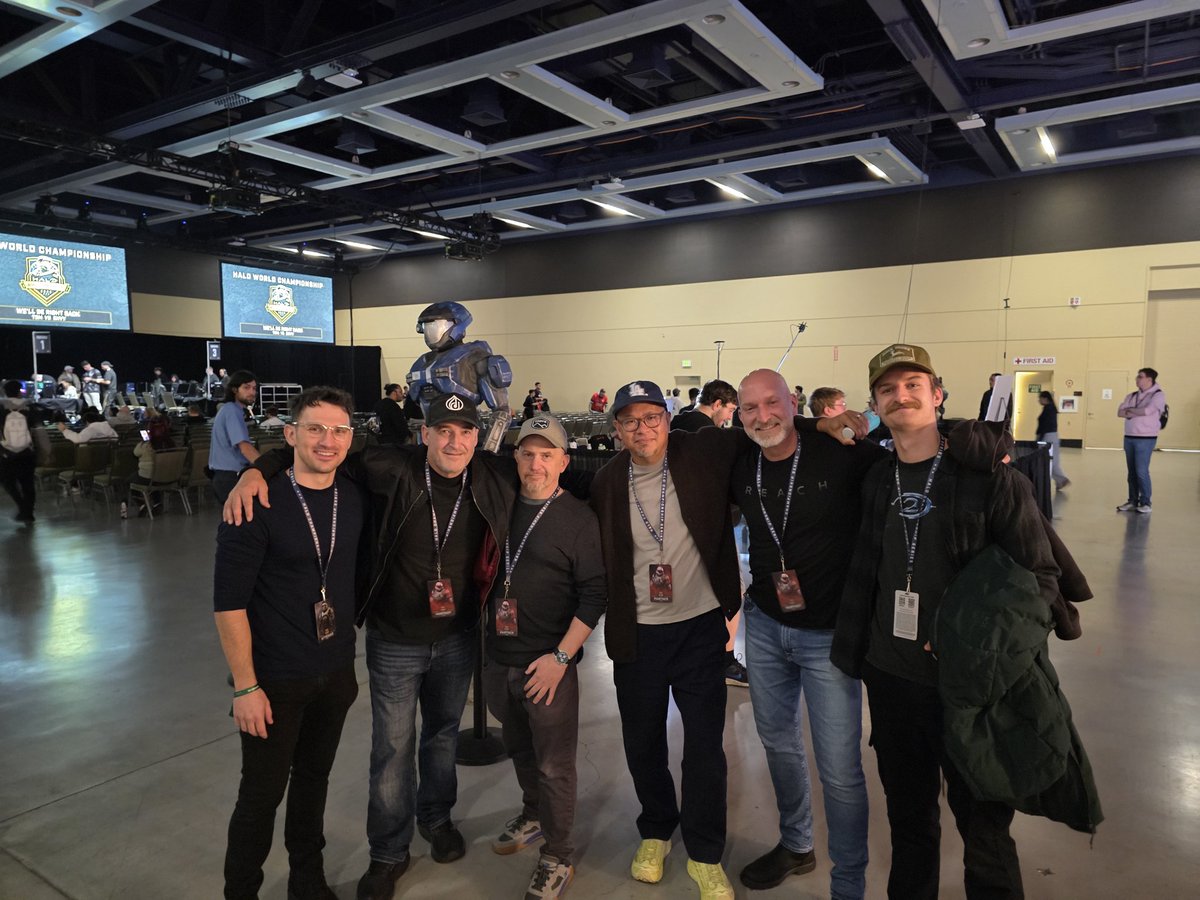 OG Bungie crew. What a lovely bunch of gentlemen. They're exactly what you'd expect. Hilarious, polite, and unfathomably based. Thank you guys for being who you are.