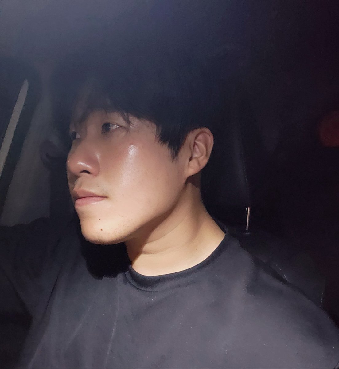 검푸른새벽하늘 tweet media