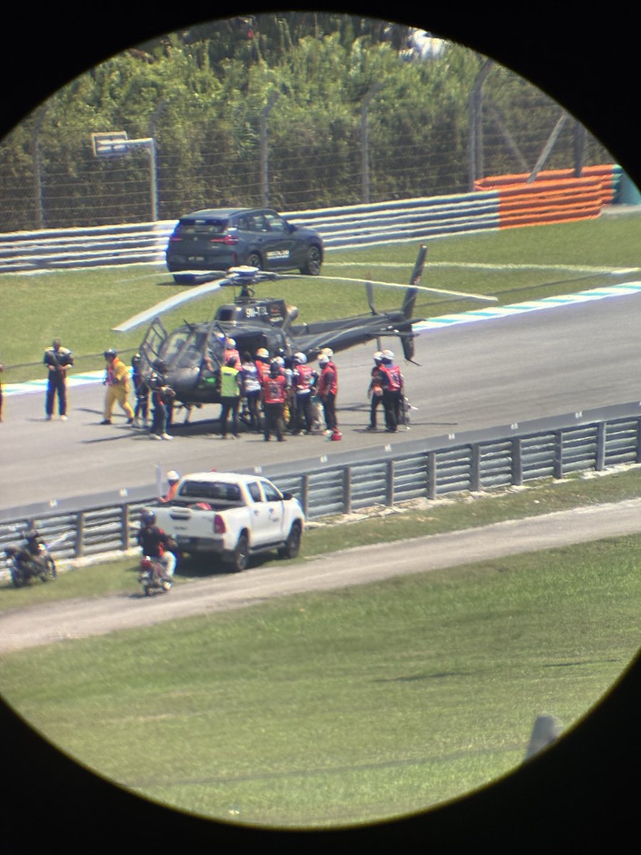 DgenerationL tweet media