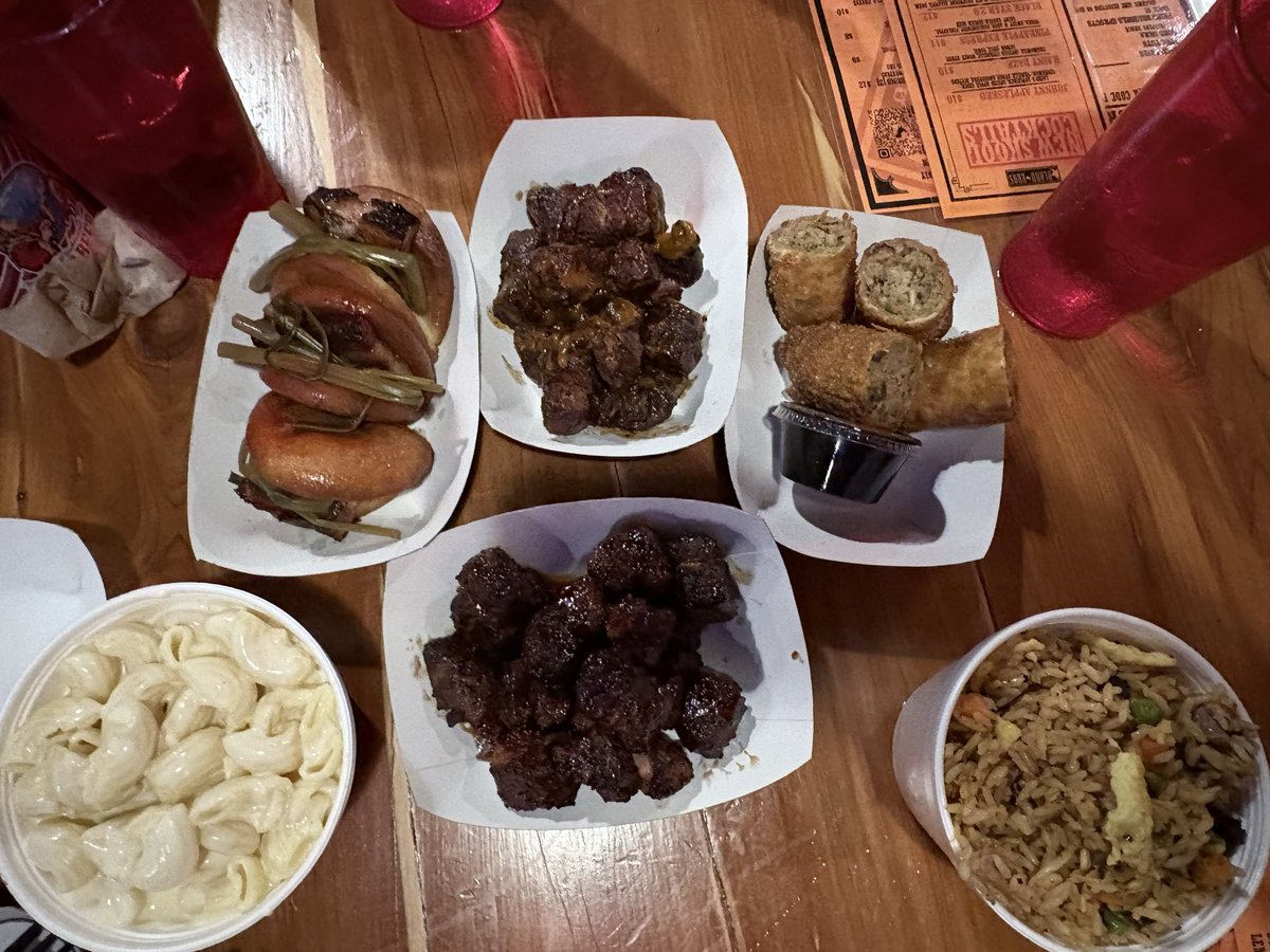 We forgot the veggies but not the peach habanero pork belly burnt ends and brisket fried rice. 🍻@BloodBrosBBQ