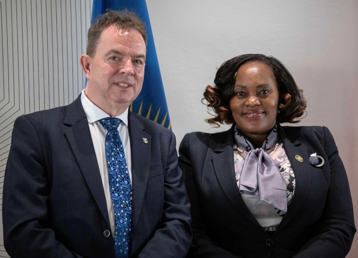 Carolyne Kamende (@kamendecarolyne) on Twitter photo Last week, on the sidelines of a special presentation by Commonwealth of Learning (COL)on multilateralism and education arranged by Global Affairs Canada, I met Prof. Peter Scott, the President and CEO of COL and exchanged ideas on how COL can support Kenyaโs current strategic Last week, on the sidelines of a special presentation by Commonwealth of Learning (COL)on multilateralism and education arranged by Global Affairs Canada, I met Prof. Peter Scott, the President and CEO of COL and exchanged ideas on how COL can support Kenyaโs current strategic