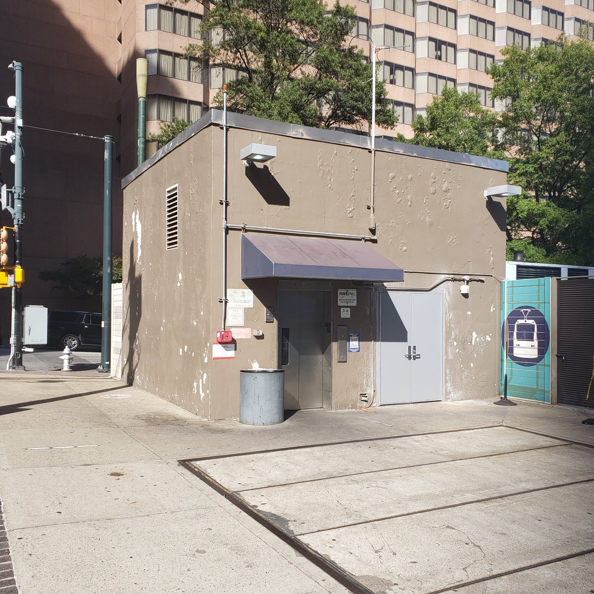 Hello <a href="/MARTAtransit/">MARTA</a> <a href="/MARTAservice/">MARTA Service</a> .  Peachtree Ctr, GA Pacific Bldg, Ctrl Library,  Streetcar 🚊 entrance. Pls paint. Pls do paint that won't chip.  Pls paint.  Pls paint,  needs some TLC , pls pls.   Since we're gettingready for 🌎World Cup <a href="/AtlantaDNA/">AtlantaDNA</a> <a href="/SouthDowntown/">South Downtown</a>  Thank you