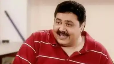 dharmeshd's tweet image. Gone too soon, Satish Shah ji. As you&apos;d quip, &quot;Middle-class heart, but a Sarabhai soul—now serving eternal khichdi in the heavens.&quot; Thanks for every &quot;Why don&apos;t you just...?&quot; that cracked us up. Laughter&apos;s lighter without you. Om Shanti. #RIPSatishShah #IndravadanForever
