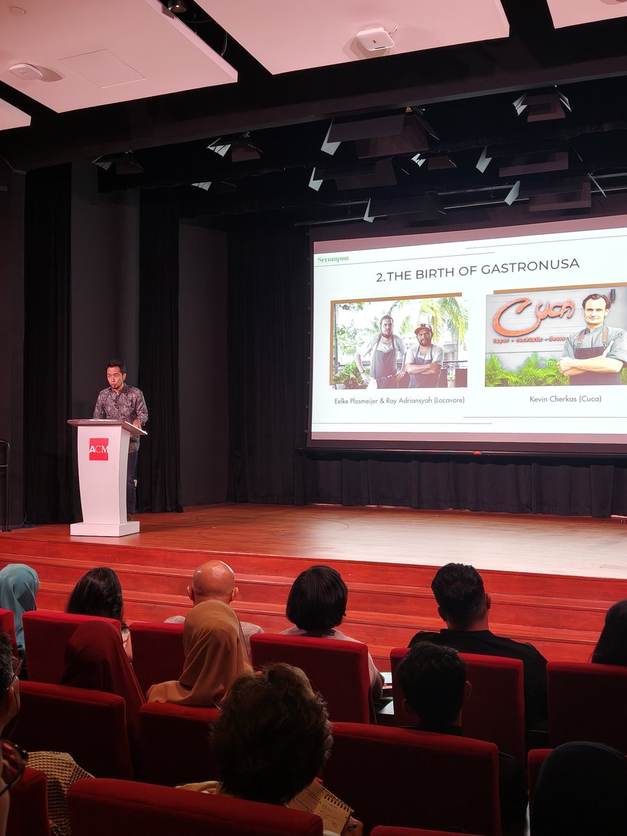 Sebuah pengalaman luar biasa hadir di Serumpun, inisiatif Khir Johari yang mengingatkan bahwa kita semua punya leluhur yang sama.

Negara mungkin memisahkan Indonesia, Malaysia, Filipina, Singapura, dan Brunei lewat batas politik. 

Yang bisa menyatukan? Makanan salah satunya.