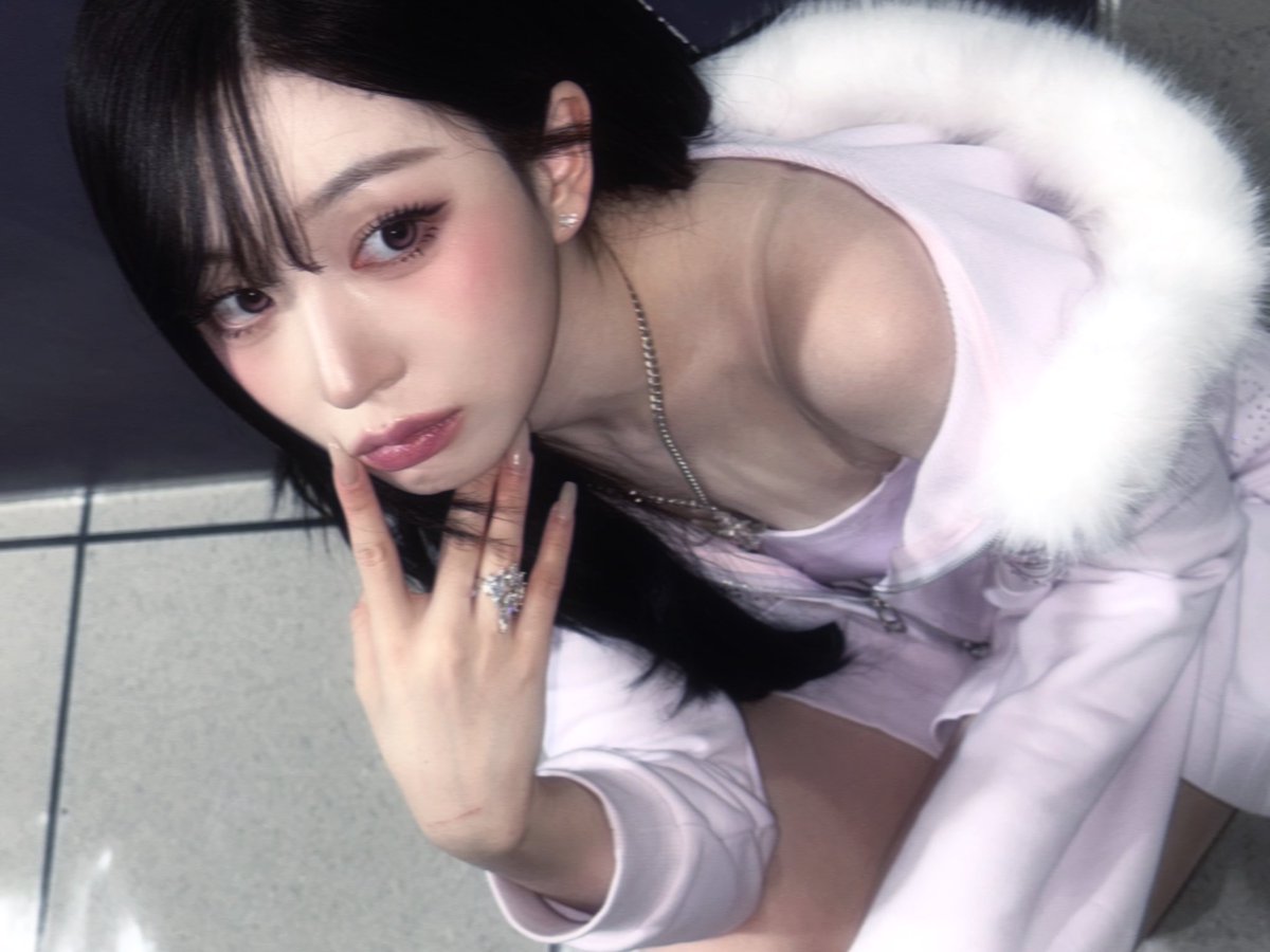 WE_NMIXX's tweet image. 🕶️💕

#NMIXX #엔믹스 
#해원 #HAEWON