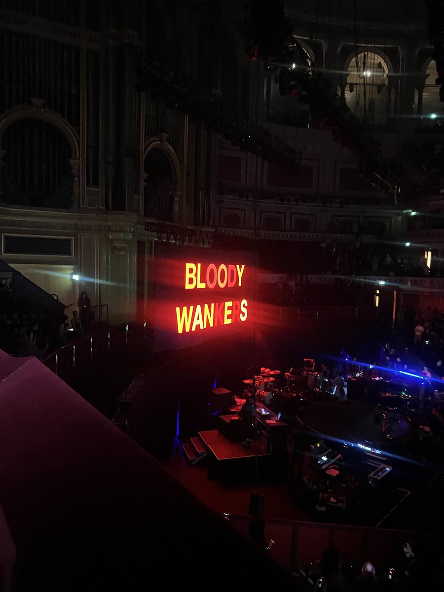 PRINCESSNYAH tweet media