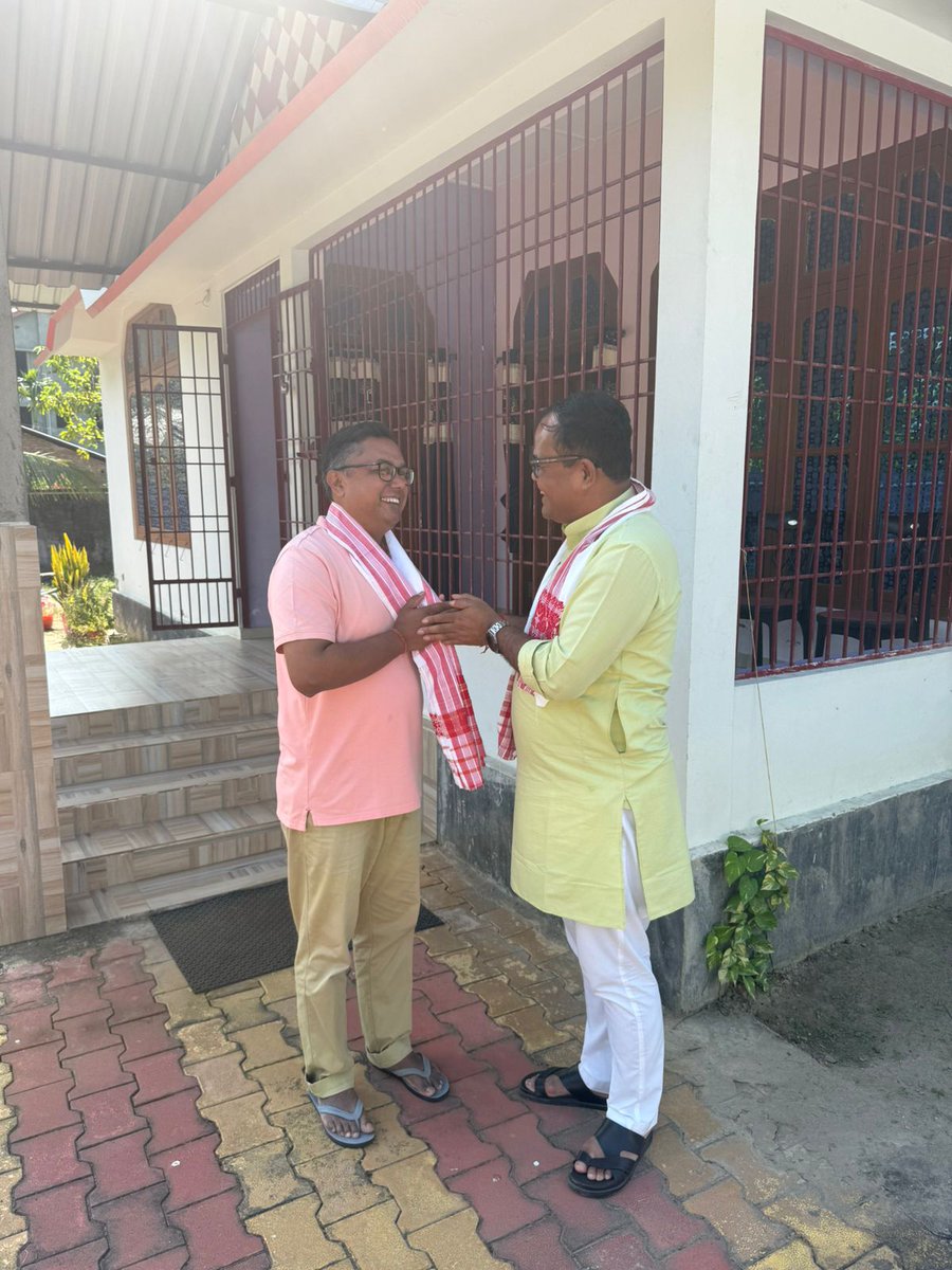 dhanowar's tweet photo. .@BJP4Assam State Secretary and Assam Olympic Association General Secretary Shri Lakshya Konwar visited my residence in Dibrugarh today to wish me on my birthday.  I would like to thank my colleague Lakshya Konwar.

@CMOfficeAssam 
@himantabiswa 
@DilipSaikia4Bjp https://t.co/8ruugJOR3a
