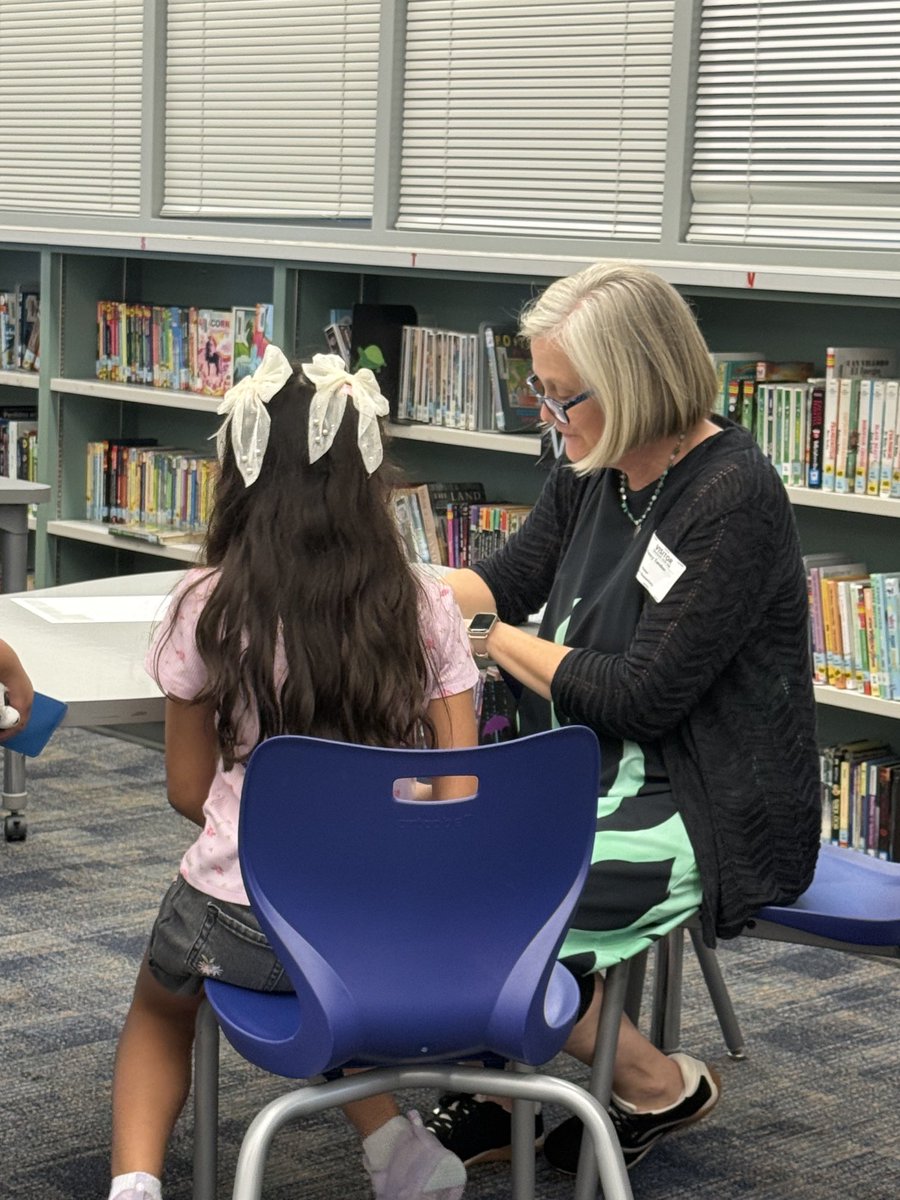 SESSharkLibrary's tweet image. Our ⁦@schmalzsharks⁩ received an ultimate visit with The Ghost of Spruce Point author ⁦@NancyTandon⁩ filled w/personal exp., writer tips, and sneak peek 🫣 to companion book cover ⁦@katy_libraries⁩ ⁦⁦@kfoxfix⁩ ⁦@KChristieLaw⁩