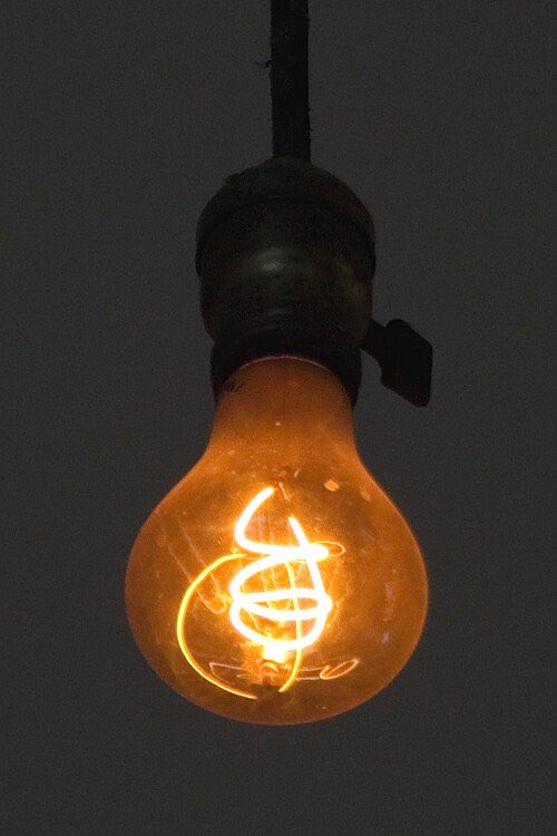maveinlux's tweet image. The connection between the American Centennial Light Bulb and Indian Road Contractors. 
The Indian contractors have championed the theory of ‘Planned Obsolescence’. 
Planned obsolescence describes the practice of designing products to break quickly or become obsolete in the…