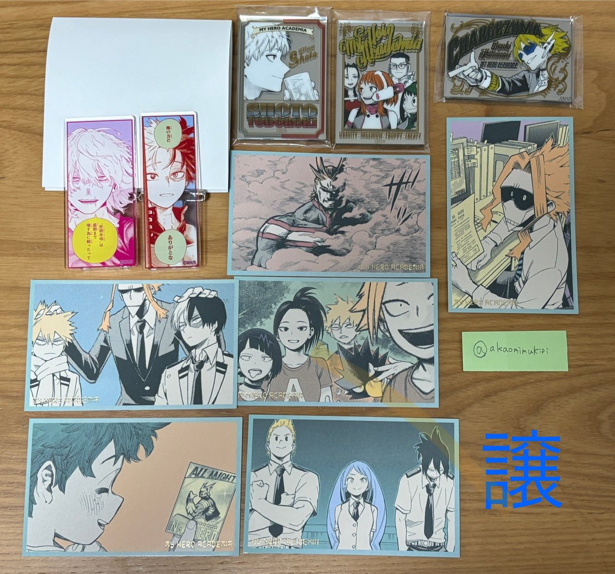 akaomimukipi's tweet photo. 【交換】僕のヒーローアカデミア　ヒロアカ 原画展 パブミラー風アクリルステッカー　名言アクリルバッチ　箔押しクリアカード　メモリアルコレクション

譲）1〜2枚目

求）3枚目

郵送または大阪市内手渡し希望です。
お気軽にお声がけください。 https://t.co/vDYn5k6Lbn