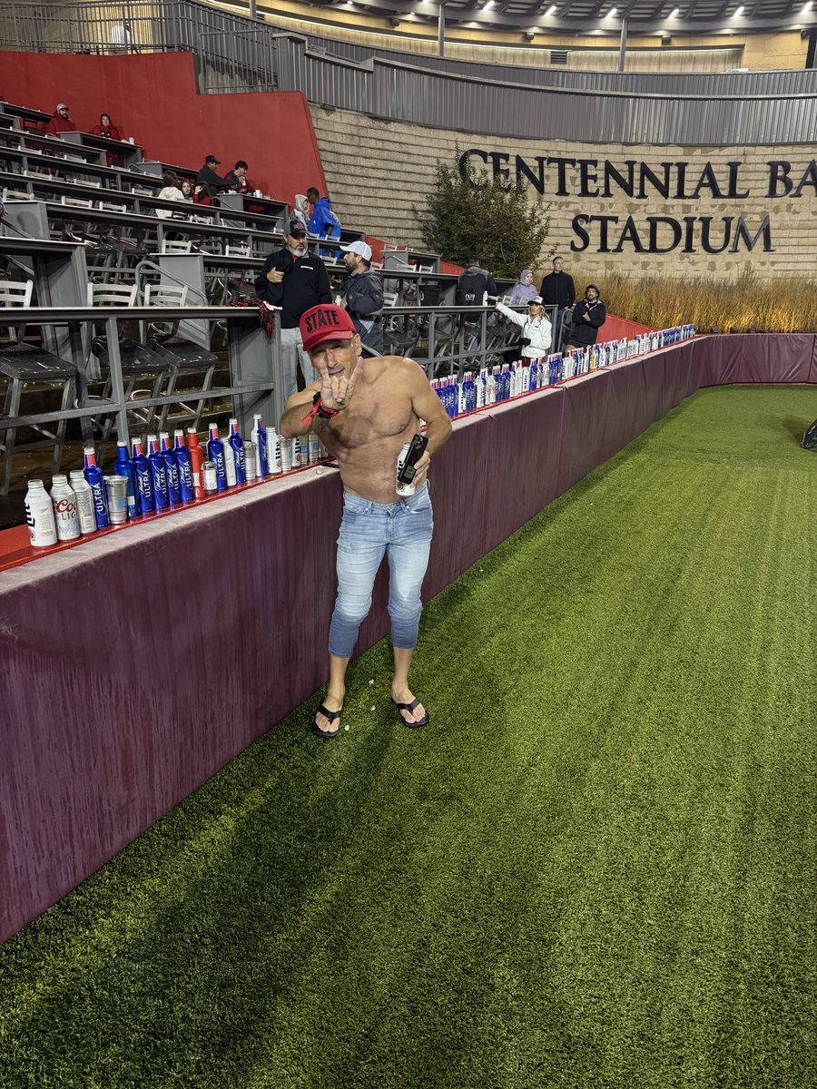 A DUB and a new beer can record!

It was a great night in Centennial Bank Stadium! 😂