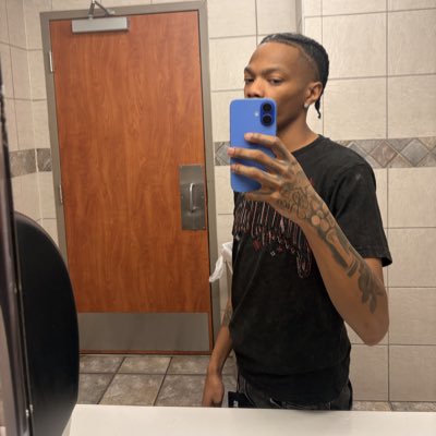 J_eric__'s tweet photo. #NewProfilePic https://t.co/Qk0ncc1Moe