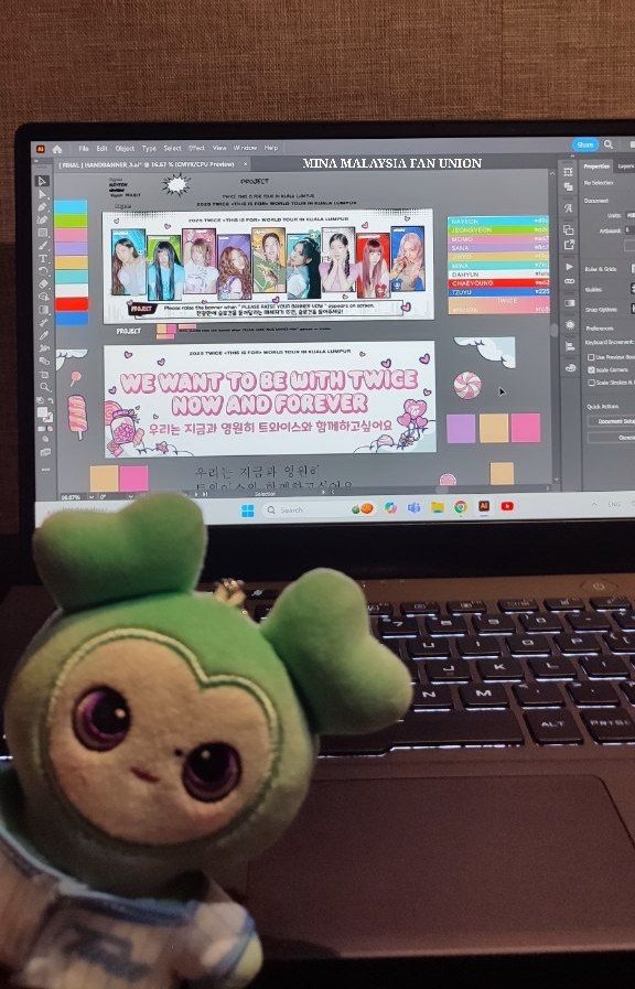 FanunionMina's tweet photo. Hand banner art directed by us 😉🙌🏻✨ 

Thank you for the 💝 BEAUTIFUL MOMENT 💝 , ONCEs + @JYPETWICE

Thank you to @ninthtology_my @TwiceMalaysia_ too 🙌🏻

#THISISFOR_WORLDTOUR_KUALALUMPUR #ThisIsForKL #TWICEinKL https://t.co/aLbYJ39UaD