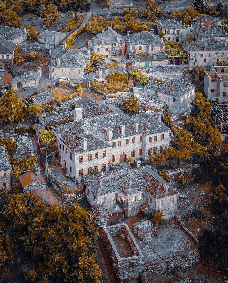 Καλημέρα και χρόνια πολλά στους εορτάζοντες! Χρόνια πολλά στην Θεσσαλονίκη μας! 
Πάπιγκο, Ιωάννινα, Ελλάδα.
Φωτογραφία: <a href="/vasso/">Vasso</a> tsoulou🇬🇷🩵🇬🇷