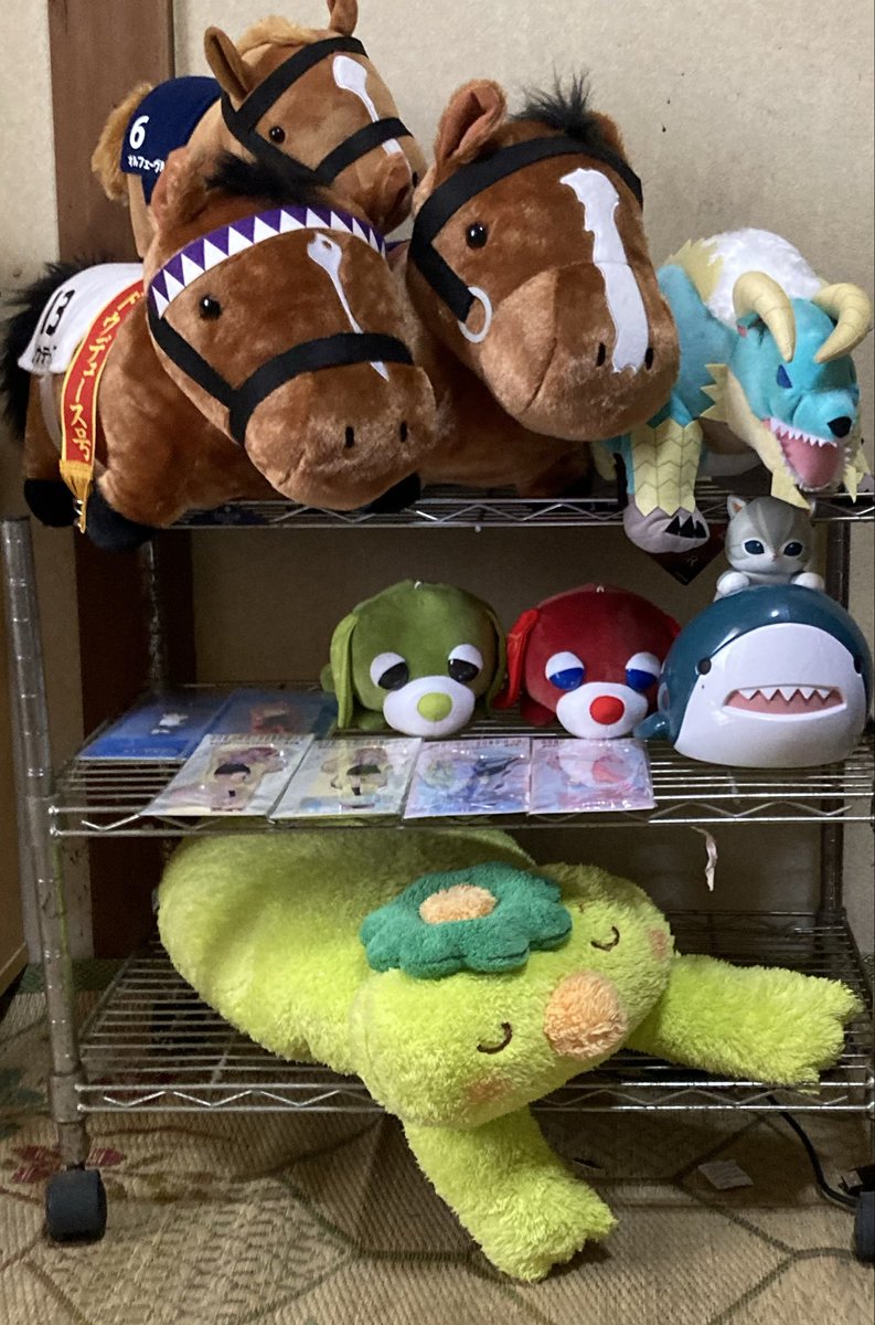 maa_acid's tweet photo. 暇つぶしにとった景品が貯まってきた https://t.co/dv0O1vFvZQ