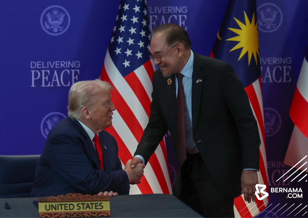 bernamadotcom's tweet image. 📌Perjanjian Damai KL: Thailand, Kemboja akan laksana semua perkara dipersetujui termasuk penarikan senjata berat dari kawasan sempadan

📌Perjanjian Damai KL: Thailand akan mula bebaskan 18 askar Kemboja yang ditahan

📌Perjanjian Damai KL: Deklarasi cerminkan tekad selesai…