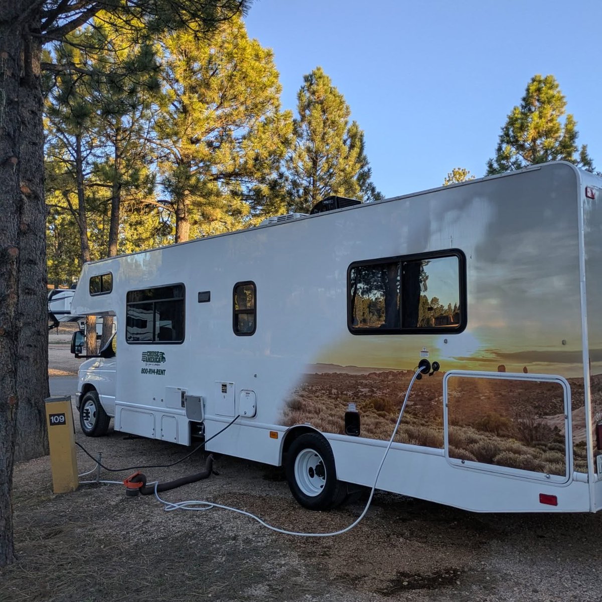 旅行会社PAOプラスのお客様が、12年ぶりにアメリカ キャンピングカーの旅を楽しまれた様子をアクティブシニア体験記ページ【20】にアップしました！日程プランニングやプラスαの情報は、実際に経験をしていないと絶対に身に付かないので、同士からのメッセージ嬉しいですね。
motor-home.net/plan/experienc…