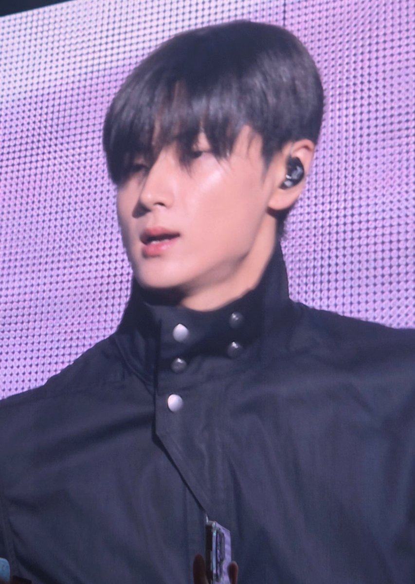 깜 tweet media