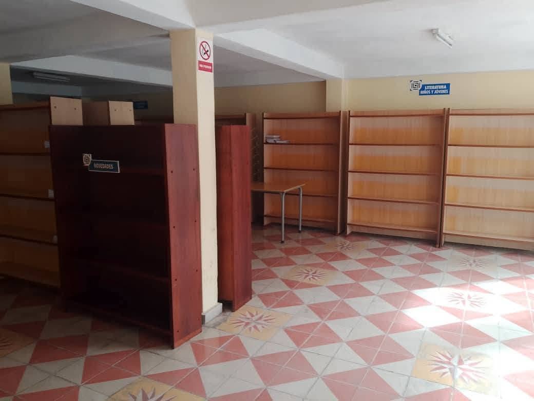 MiGuantanamo's tweet image. #PoderPopular 🇨🇺 Asegurada la Librería Ateneo Asdrúbal López, en el municipio de #Guantánamo, ante las amenazas del Huracán Melissa. Así lo supimos y mostramos por parte del Centro Provincial del Libro y la Literatura en Guantánamo 
 #PreparadosYAlertas #JuntosPodemosMás