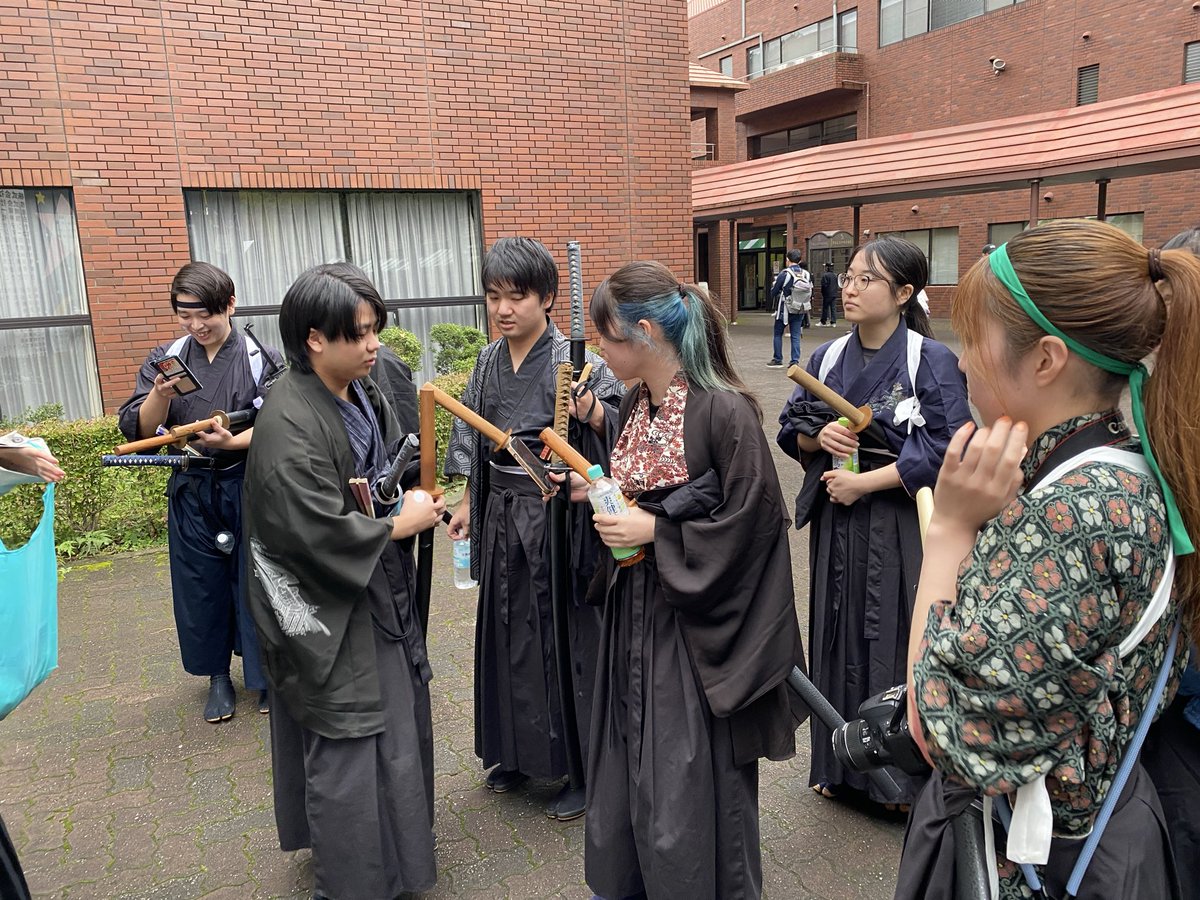 MusasiTatekenbu's tweet photo. 本日15時から内庭ステージ(屋外)でステージ発表です！！
よろしくお願いします✨️
 #文教大学
 #聳塔祭 https://t.co/AANYeFY1On