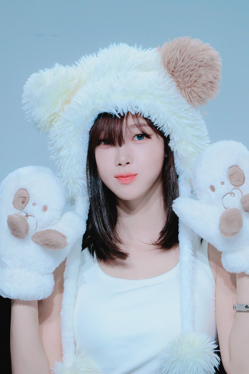 flow001030's tweet photo. 251022 🐶🐾

#aespa #æspa #에스파 
#GISELLE #지젤 #ジゼル https://t.co/ORxGePRzh4