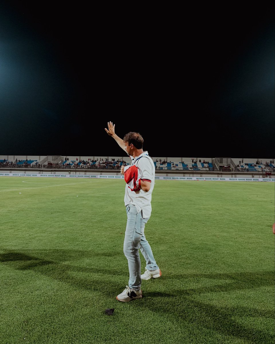 Respect the game, respect each other 🤝🥰

#Persija
