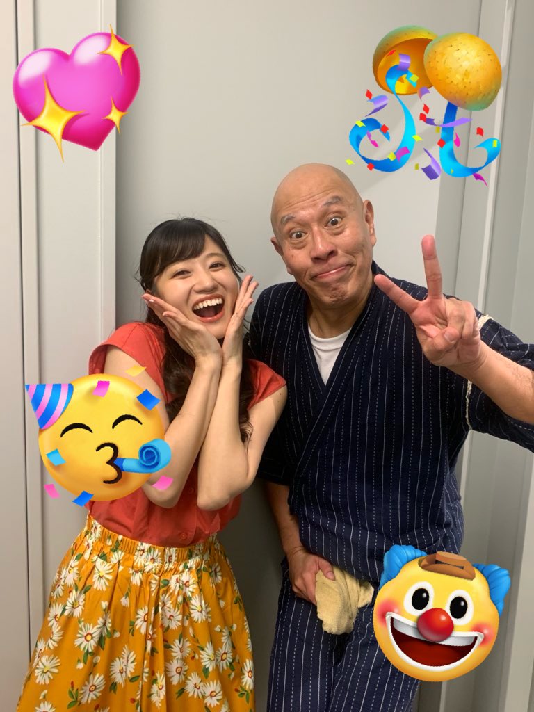 STVラジオ📻🍭
『TIME for Theater』
本日17:30から！

脚本演出家の他に制作や舞台監督等々…
どんなことをしているの〜？
をテーマにお話ししますよ🧑‍💼✏️

今日は思い出のあっちこっち佐藤さんのときのツーショットを📷💫

メールお待ちしております💌
✉️➡︎tft@stv.jp

#TFT演劇のラジオ
#stvradio