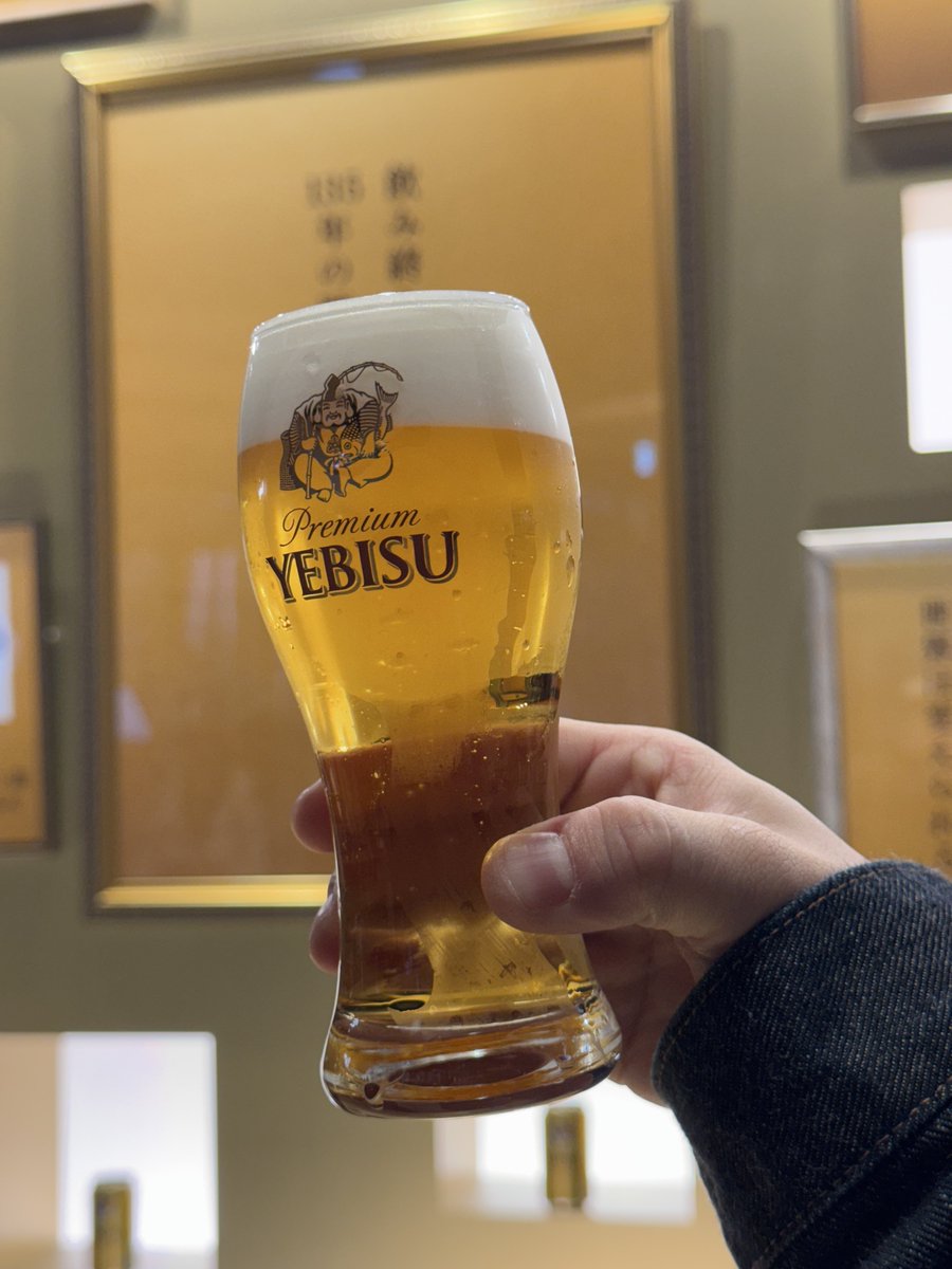 RJTT_OKAPI's tweet image. 昼間から流し込む
黄金色のビールのコクが
DNAにダイレクトに吸収される。
至福の日曜日。私の休日。
#黄金のBAR
#ヱビスの金言
#PR