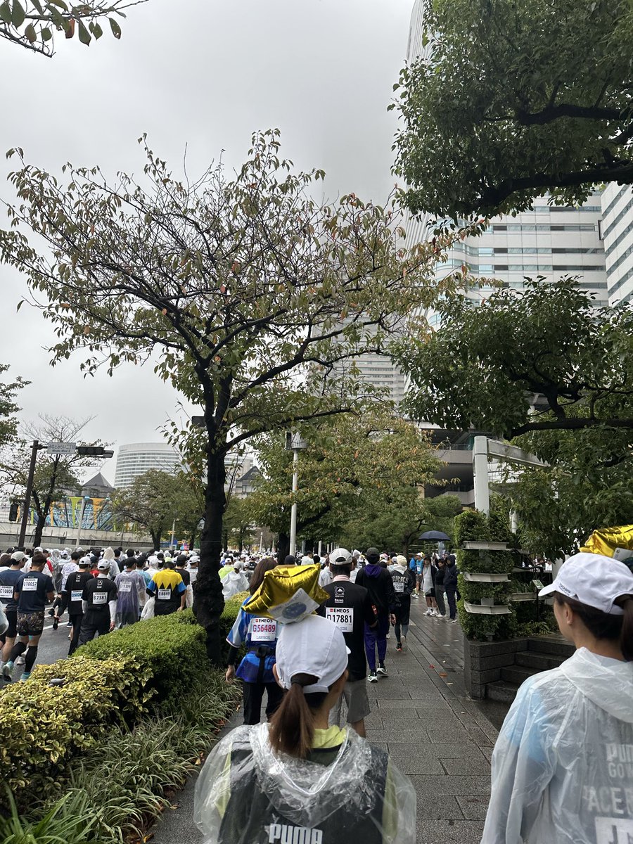 Chan_imu0324's tweet photo. ちょっとマラソンの6時間ペーサーしてきます！ https://t.co/TKYF51ulSS