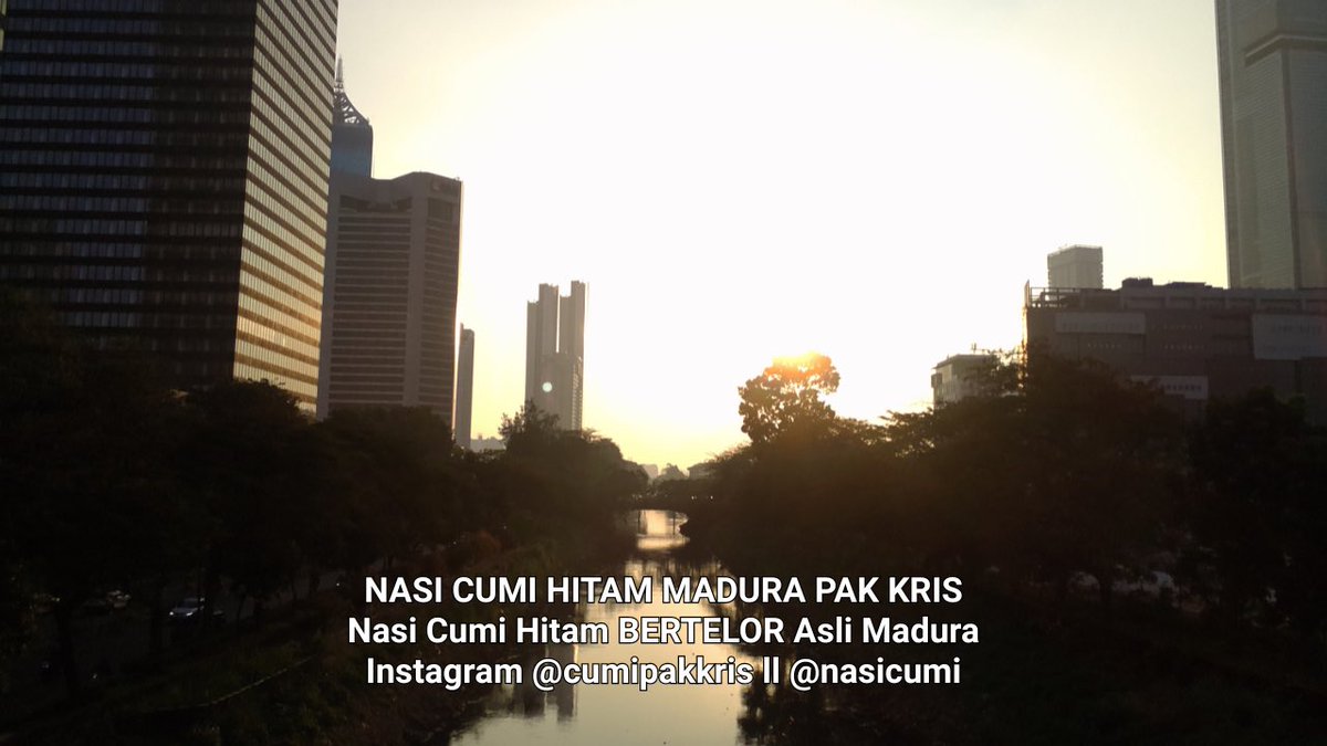 mingiarkeo's tweet image. Adding subtitles to my photos