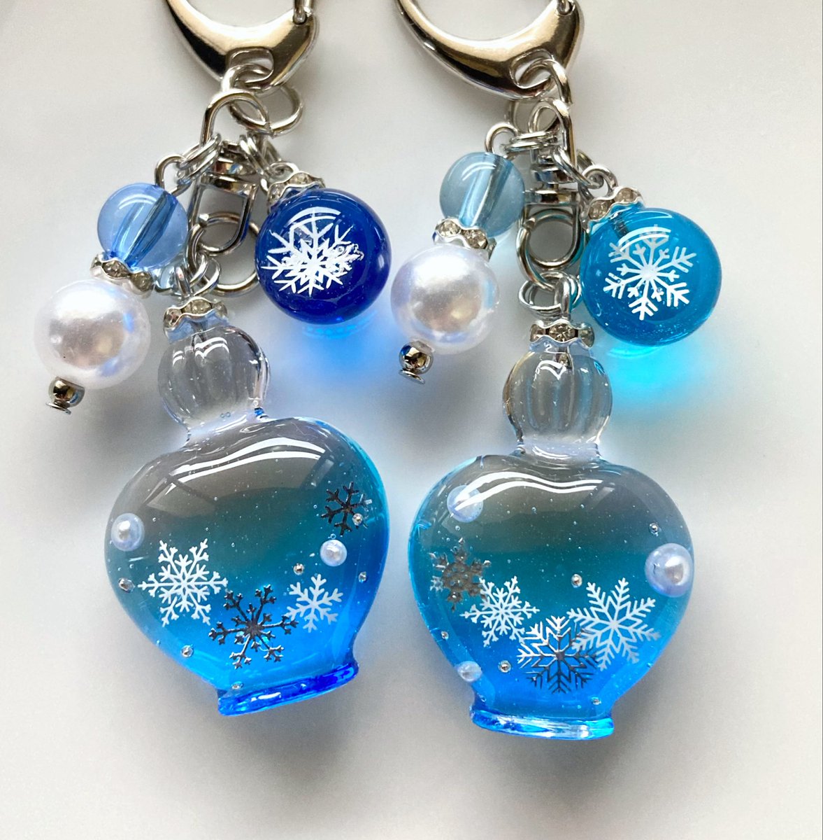 白雪の天使♡アマビエさん　他レジンキーホルダー計6点　ハンドメイド 白雪の天使♡アマビエさん 他レジンキーホルダー計6点