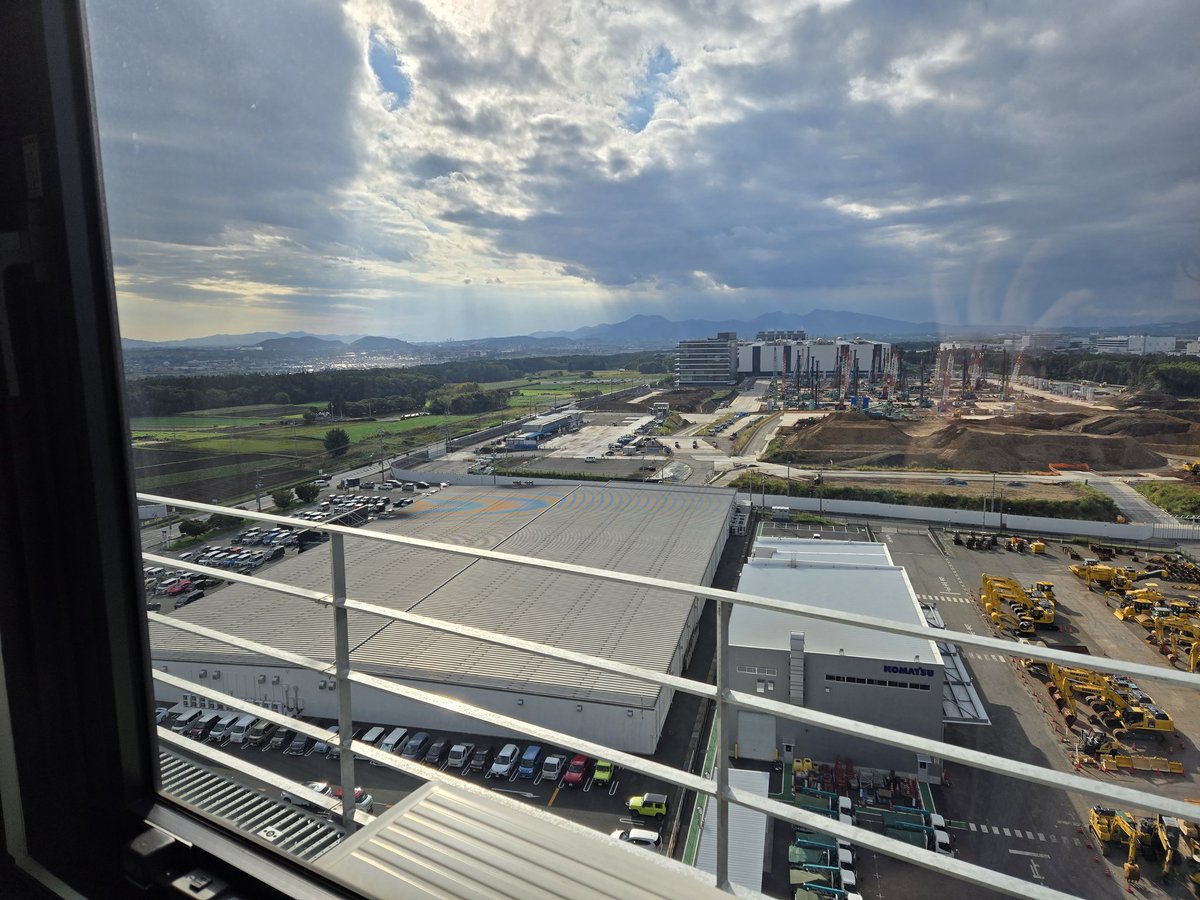 iemon_go's tweet image. ホテルが14階で見晴らしがよい
半導体関連工場？が絶賛建設中の模様